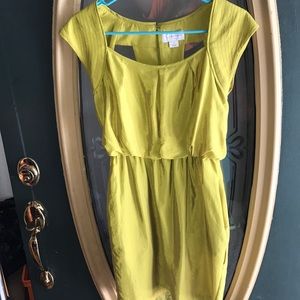 Jessica Simpson size 2